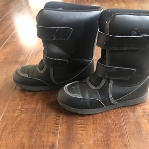 ⭐️⭐️4 for $15 plus $4.99 shipping ⭐️Snow Boots